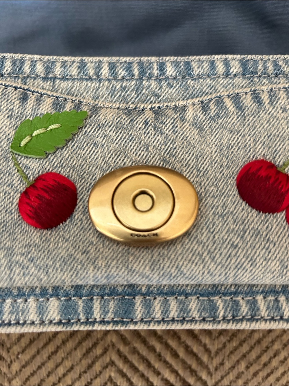 Coach Tabby Shoulder Bag 20 cherry embroidery - Picture 6 of 10